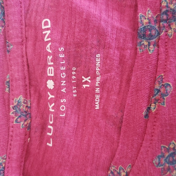 Lot of 2 Lucky Brand Women's Tees - Picture 4 of 5